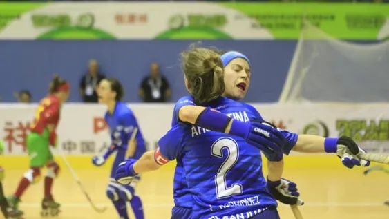 Las Águilas volvieron a golear y quedaron cerca de clasificar primeras