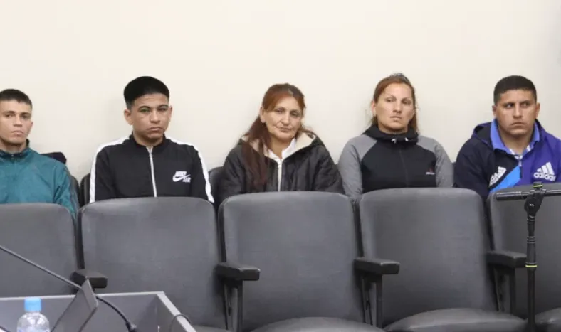 Perpetua para los tres hombres y dos mujeres que mataron a un casero para robarle