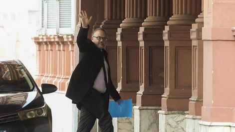 Kulfas se reunió con Fernández: “Vine a darle un abrazo porque le tengo un afecto personal”