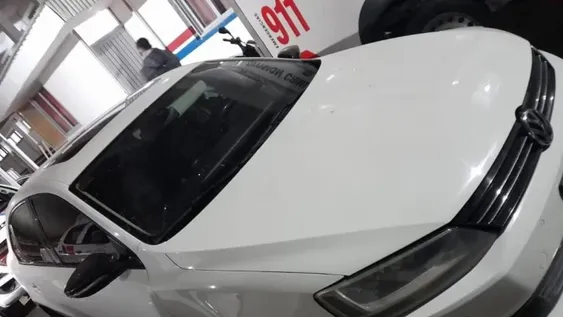 Incautan auto robado con una llave clonada