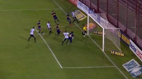 El divertido diálogo entre Emmanuel Mas y el delantero de Claypole que erró un gol en el final