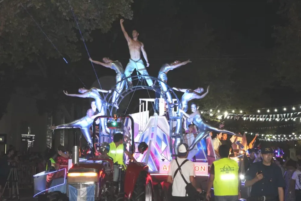 El Carrusel, un relato escena por escena