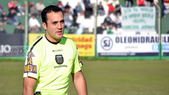 Fernando Espinoza dirigirá el domingo a San Martín frente a Argentinos