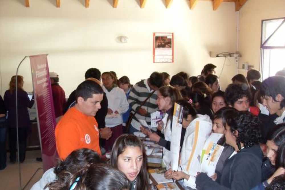 En busca de alumnos, la UNSJ cruza la frontera