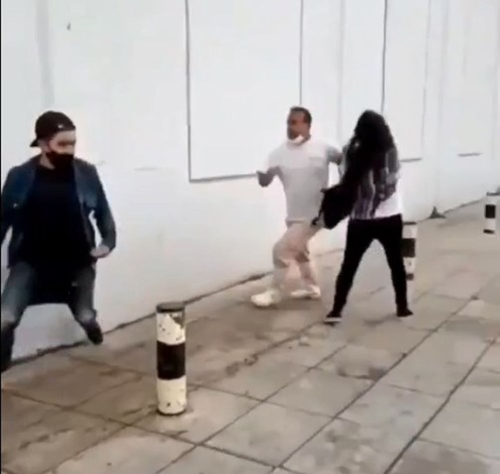 El divertido video de Silvina Escudero donde se queda sin ropa por unos segundos