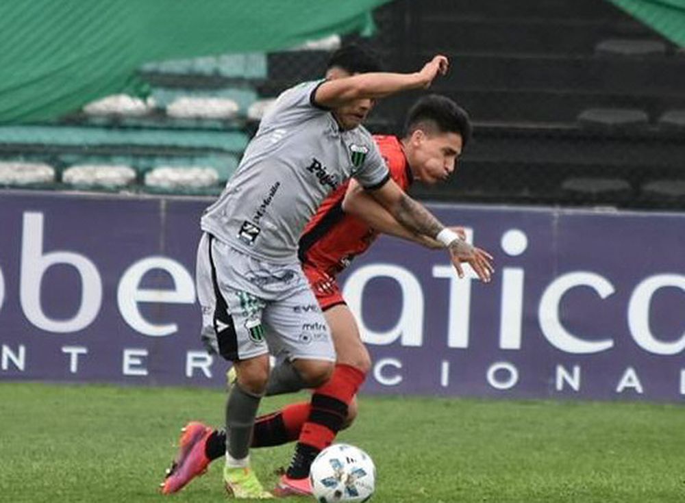 Nueva Chicago empató y se metió en Reducido