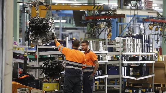 El empleo asalariado privado registrado acumula 13 meses consecutivos de retroceso en Argentina.