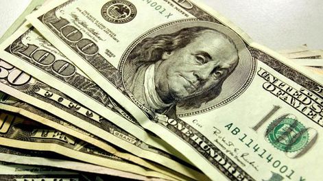 Mientras el dólar oficial encadenó su segundo avance al hilo, el dólar blue en San Juan subió otros $10