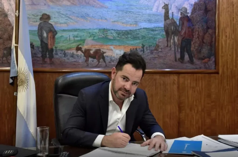 Renunció en Salud un sobrino de Ginés