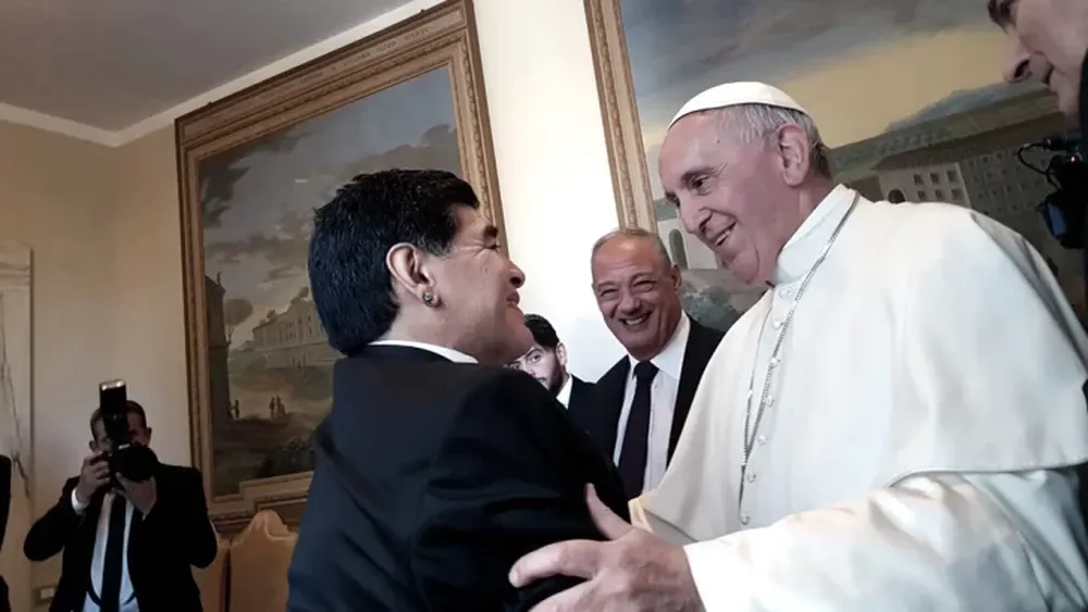 El Papa recordó a Maradona: “En la cancha era un poeta, pero…”