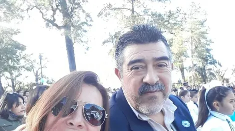 El sanjuanino Carlos Pérez y su esposa.
