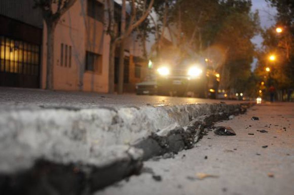 Calle San Luis: hace 10 días la abrieron y ya se está hundiendo