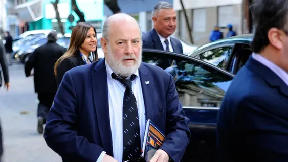 Allanaron dos casas en Uruguay vinculadas a los prófugos Thomas y Ferrari