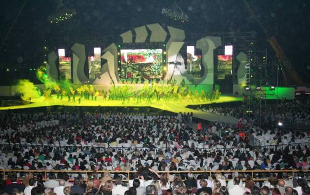 Teatro en el aire para el autódromo