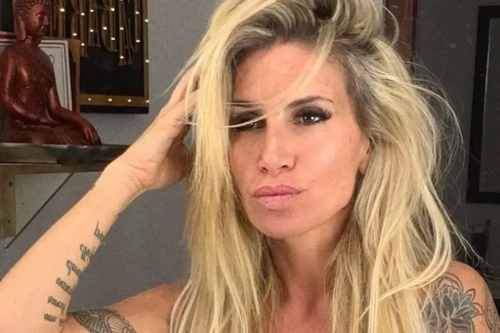 Florencia Peña, con una inquietante bikini al borde de la pileta: “Sin filtro…”