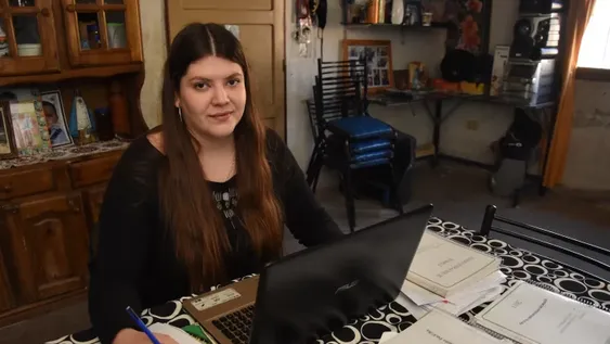 “Hay madres que me pidieron por favor que ayude a sus hijos con la escuela”