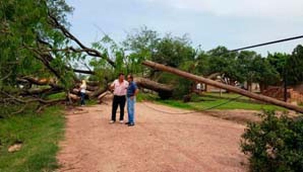 Chaco: un tornado dejó casas dañadas y servicios cortados