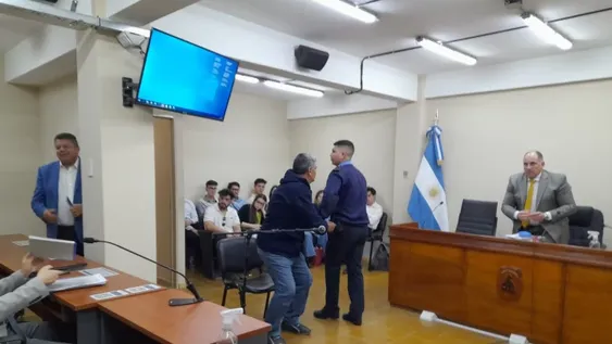 Cumple prisión domiciliaria por el presunto abuso sexual de su nietastra adolescente