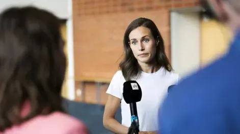 Escándalo en Finlandia por la filtración de videos de la primera ministra en una fiesta privada