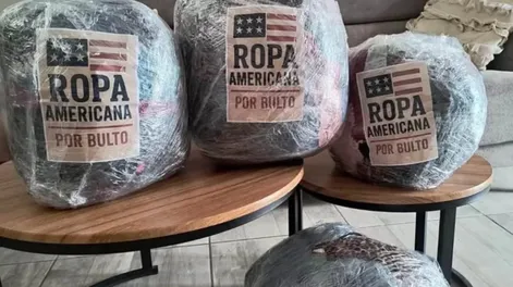 Fardos de ropa importada, el boom que se extiende por el país, ya está en San Juan y preocupa al comercio formal