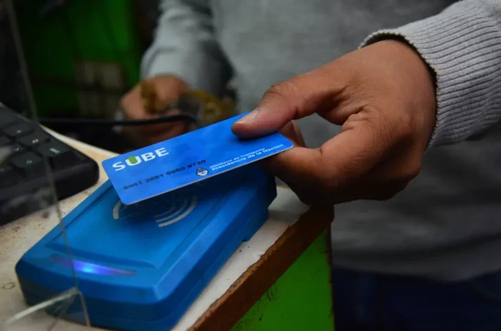 En la FNS podrá gestionarse el DNI gratuito para menores de 18 y también la tarjeta SUBE