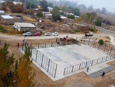El municipio de 9 de Julio avanza con la obra del playón polideportivo en La Majadita. El municipio de 9 de Julio avanza con la obra del playón polideportivo en La Majadita.