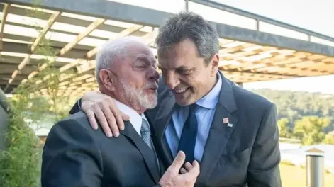Roce internacional para Massa que hoy recibirá a gobernadores del PJ