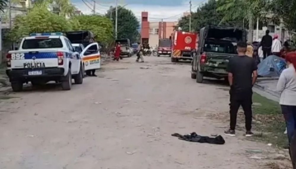 Mató a su ex pareja, se atrincheró y se suicidó