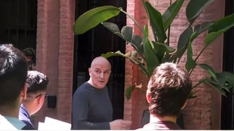 Allanamiento en casa de Espert.-