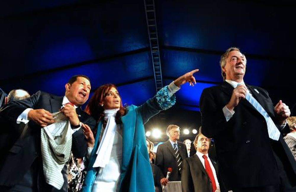 Viaja Kirchner para mediar entre Colombia y Venezuela