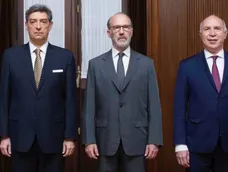 Milei deja en segundo plano la Corte Suprema y se concentra en la reforma tributaria y política Milei deja en segundo plano la Corte Suprema y se concentra en la reforma tributaria y política