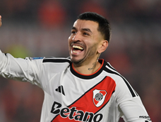 EN VIVO: River se impone 2 a 0 a Vélez con goles de Correa y Freitas.