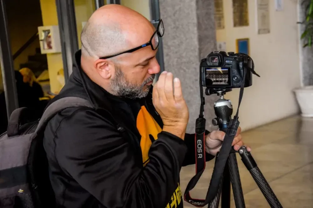 Roberto Conte, fotógrado de arquitectura italiano, fotografío el edificio del Auditorio Juan Victoria para incluir en su nuevo libro de distribución internacional.