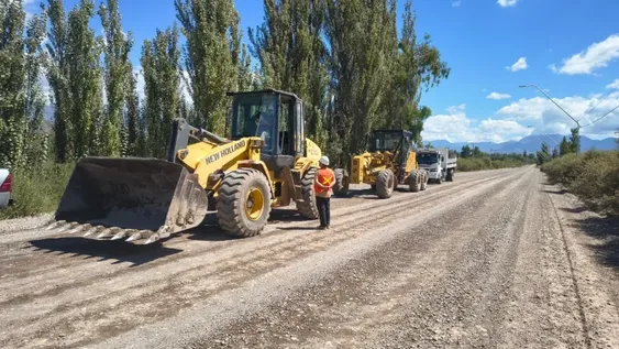Inicia la pavimentación de una calle histórica en Jáchal