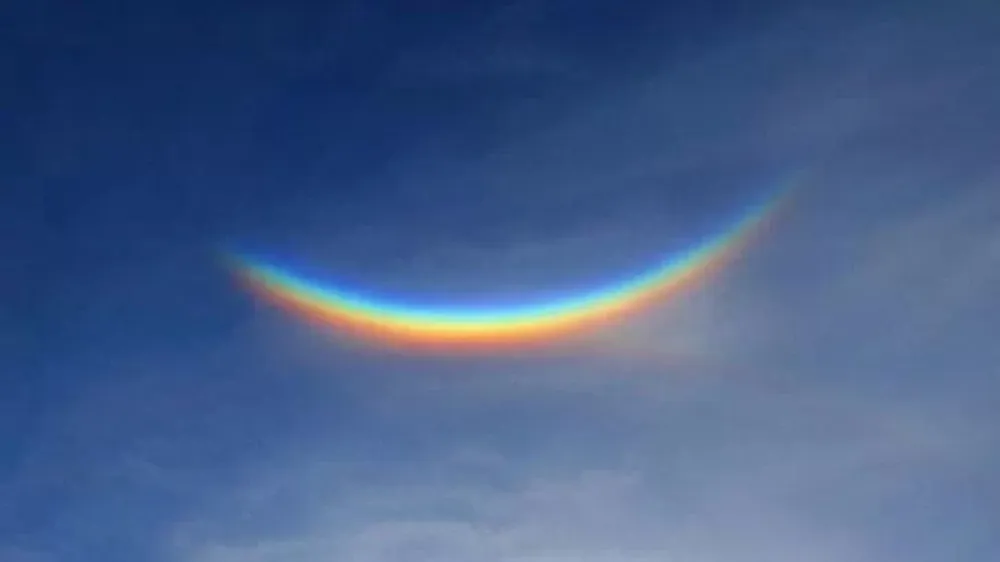 El increíble arcoíris al revés, en forma de sonrisa