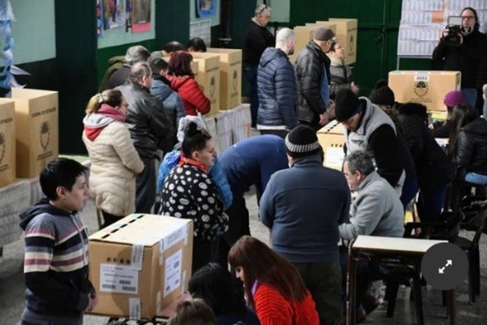Santa Fe: ya votaron los principales candidatos, en unas PASO cruciales y con impacto nacional