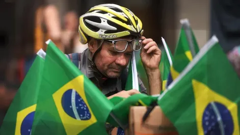 Lula y Bolsonaro a la hora de la verdad, en el balotaje más tenso de la historia de Brasil