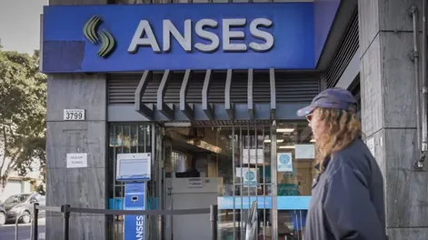 La ANSES oficializó el aumento de 2,4% para las jubilaciones, pensiones y AUH: cuánto cobran en enero