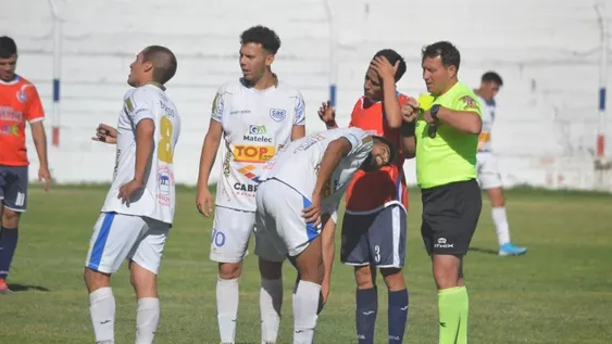 Colón cantó victoria en los penales y definirá el título frente a Alianza