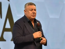 Claudio Chiqui Tapia. Claudio Chiqui Tapia.