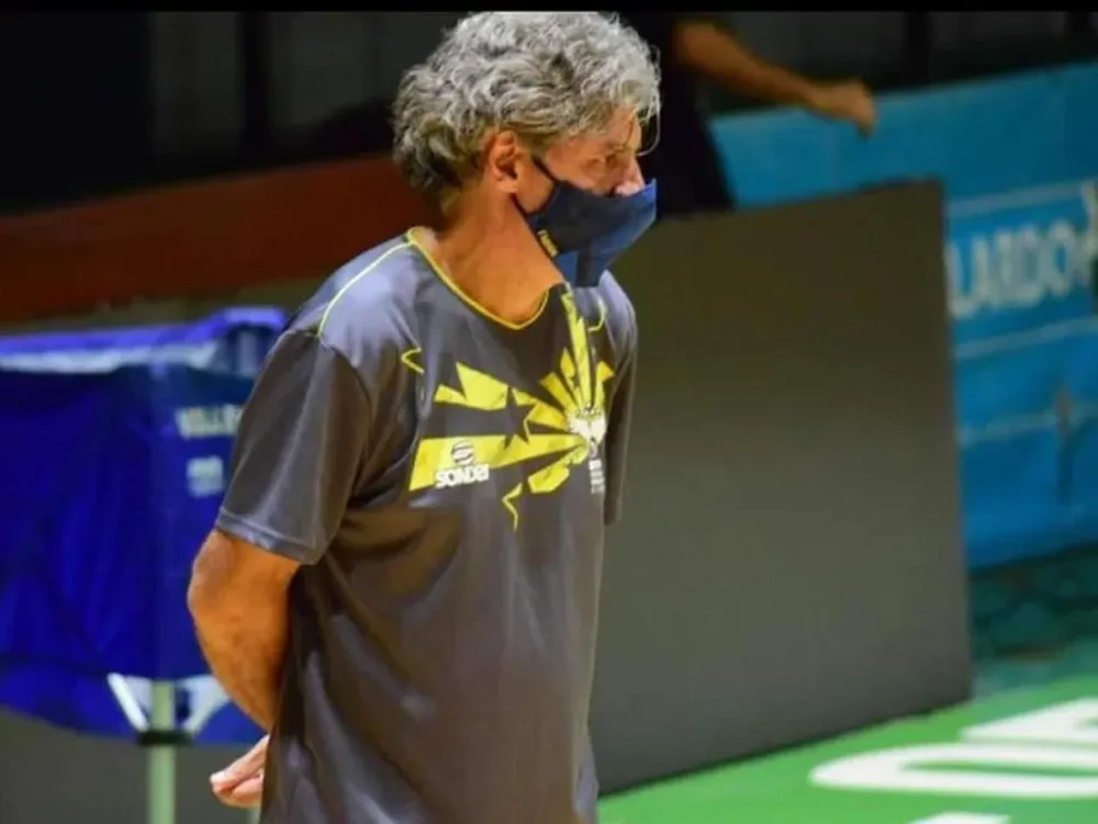 UPCN viajó a Entre Ríos sin el DT Armoa y 3 jugadores por ser positivos de coronavirus