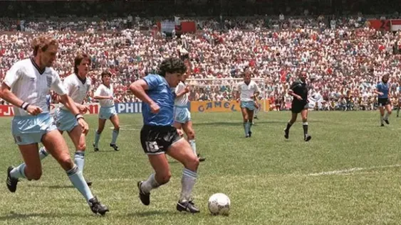 El Gol del Siglo, la obra maestra de Maradona que nadie dimensionó en el Azteca