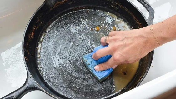 El truco de limpieza casero que combina café y bicarbonato para eliminar olores sin usar químicos