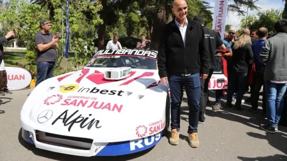 Con los entrenamientos, Della Motta comenzó su participación en el Turismo Carretera