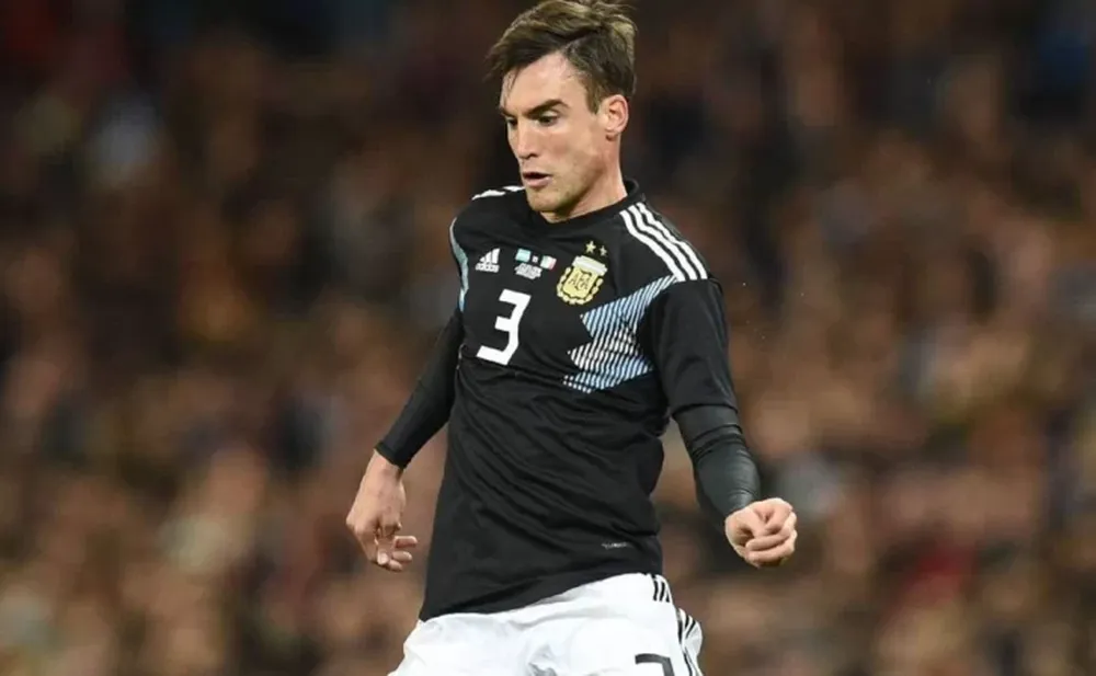 Tagliafico: “Me impresiona el deseo de Messi de seguir intentando”