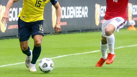 Ecuador empató con Chile y la Roja sigue afuera de la clasificación