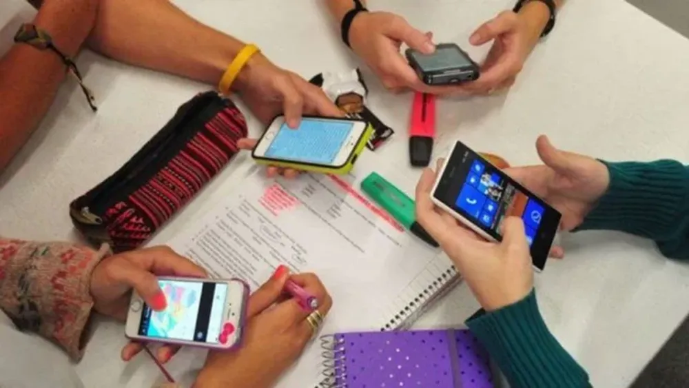 Estos celulares se quedan sin WhatsApp desde este viernes