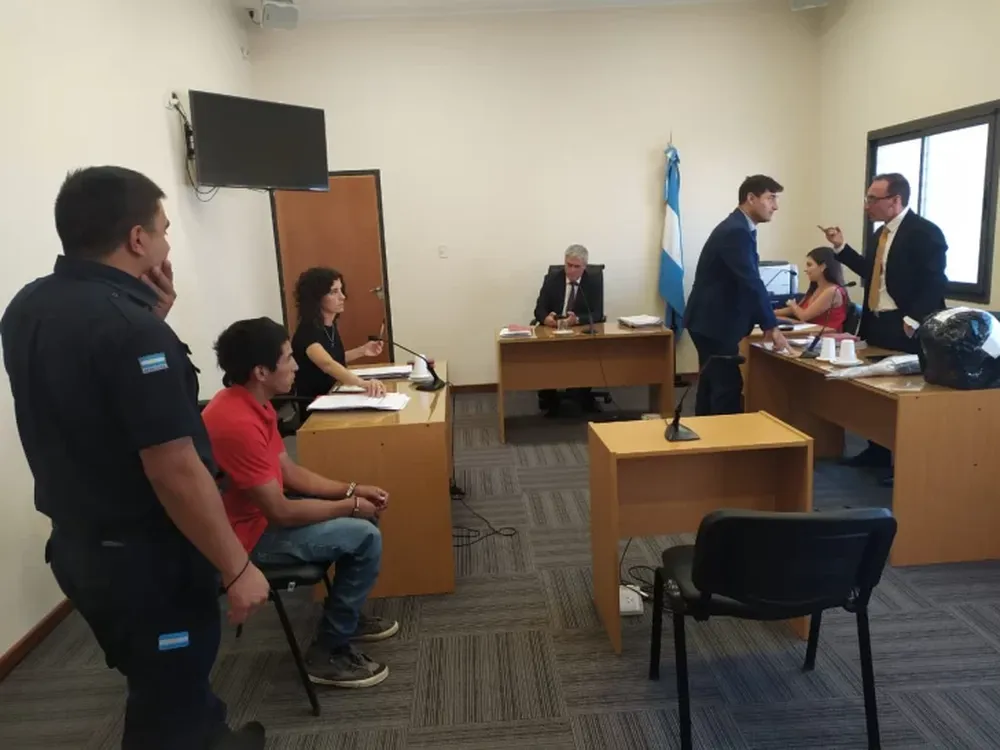 Tenía una condena, asaltó a mano armada y casi lo linchan: le dieron 9 años de cárcel