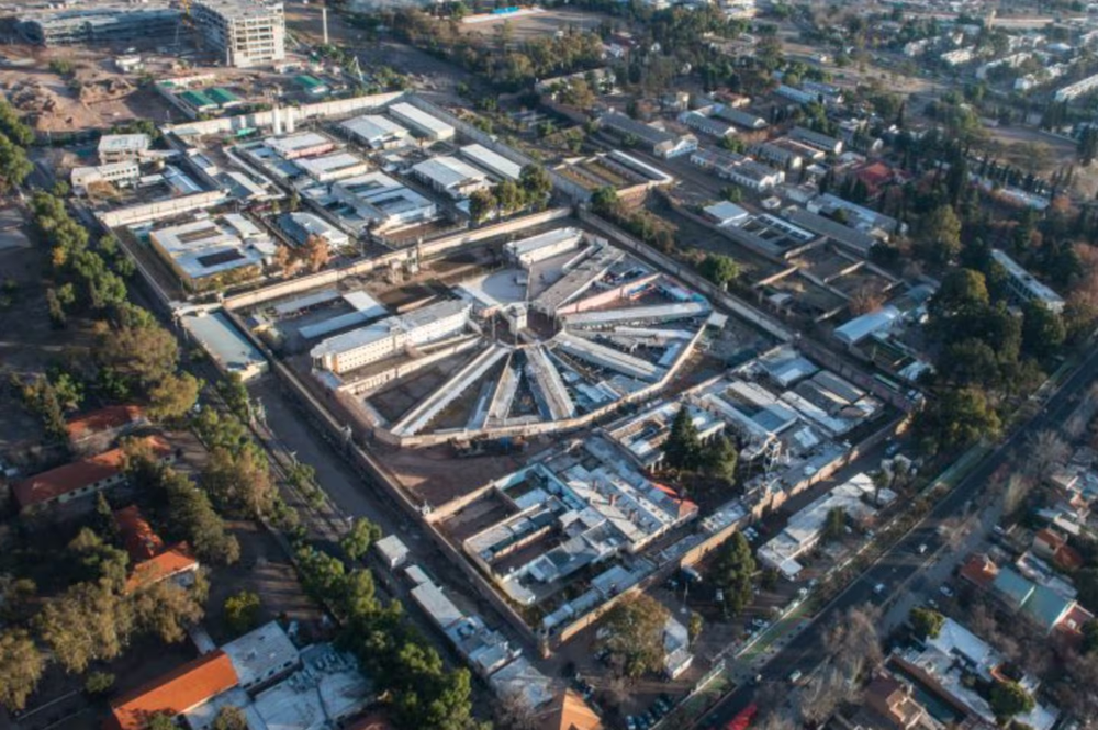 La videollamada se realiz&oacute; desde un pabell&oacute;n de la c&aacute;rcel de San Felipe, en Mendoza. (Foto: gobierno de Mendoza)