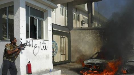 Crece el poder rebelde pero Kadafi no aparece